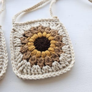 Porte-monnaie tournesol bohème pour tout-petits | Sac pour tout-petit pour fille l Sac bandoulière pour fille | Porte-monnaie petite fille | Sac à main bohème pour tout-petit | Sac de fleurs sauvages au crochet