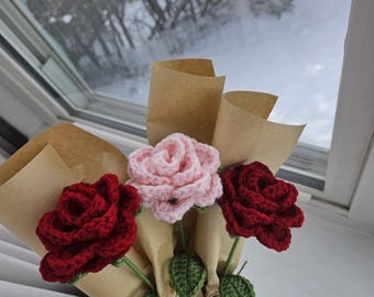 Ramo de flores de ganchillo, regalo de flores eternas, arreglo de rosas hecho a mano, regalo de San Valentín, decoración de bodas, ramo de recuerdo, Día de la Madre
