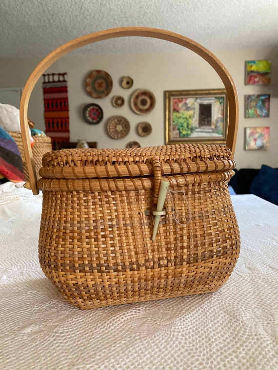 Vintage Nantucket basket bag rattan basket weave p