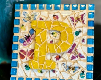 P - Bee's Neez Monogram Mosaic