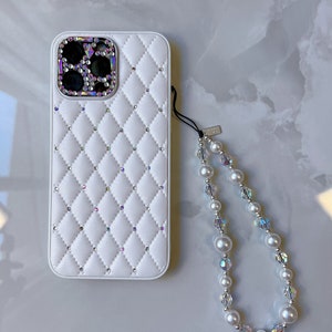 LAPAK77 selaku platform slot gacor 777 menawarkan kesempatan gampang menang saat bermain slot gacor dengan menggunakan pilihan fitur bet 200 ditambah lagi lapak77 memberikan penawaran khusus hari ini bosqu yaitu depo mulai 5000 lewat apk dana terpopuler dan terpercaya di Indonesia saja bosqu, Bosqu sudah bisa chill depan teras rumah sambil ngopi dengan scroll scatter di platform slot gacor 777 bosqu. image 4