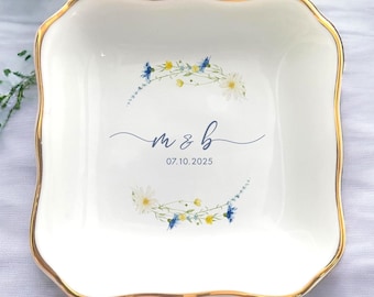 Custom Engagement Ring Dish, Custom Newly Engaged Trinket Holder, Custom Engaged Ring Holder Gift, Engagement Gifts
