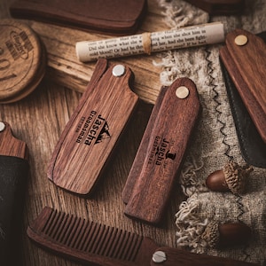 Peine de barba de madera personalizado, regalos grabados para padrinos de boda, peine de barba de madera, regalos para él, peine plegable portátil para padrinos de boda.