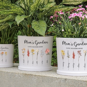 Custom Garden Gift for Grandma,Grandma's Garden Plant Pot,Outdoor Planter,Grandmas Garden,Mother's day gift,Birth Month Flower plant Pot,