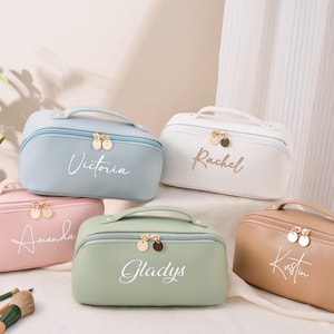 Leather Embroidered Makeup Bag,Personalized Bridesmaid Gifts,Wedding Makeup Bag,Bridal Shower Gift,Cosmetic Bag with Name,Gift for Women