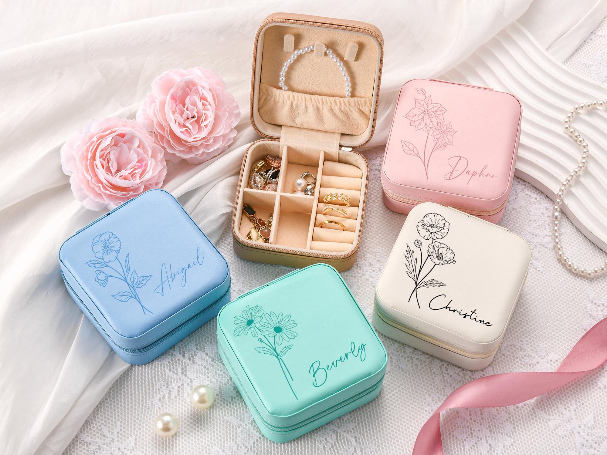 Portagioie Da Viaggio In Pelle PU Con Specchio - 9.9x9.9x5.1cm, 7 Scomparti E Ganci Collana - Regalo Personalizzato Per Donna - 4