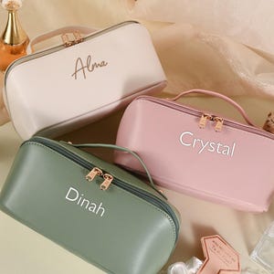 Leder bestickte Make-up-Tasche, PU-Leder-Make-up-Tasche mit Namen, Kosmetik-Reisetasche, Brautjungfer Vorschlag Geschenke, Brautjungfer Geschenk,