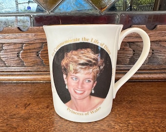1997 Commemorative Mug of the Life of Princess Diana // Springfield Made in Staffordshire England / Fantastic Condition / Princess of Wales