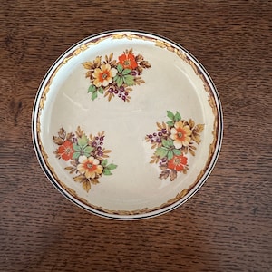 Zeldzame kleine snuisterijschaal Myott Staffordshire England met gele/oranje/groen/paarse bloemen en bladeren