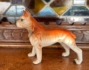 セラミック製ボクサー犬の置物：70年代～80年代のキッチュな装飾品
