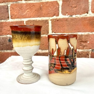 Par de jarrones de cerámica vintage de mediados de siglo / Jarrones estilo Fat Lava / Esmalte rojo, marrón y crema / Cerámica de estudio retro / Decoración vintage para el hogar