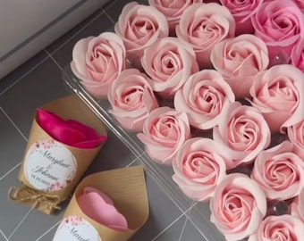 Minis bouquets aimantés avec des roses en savon personnalisés