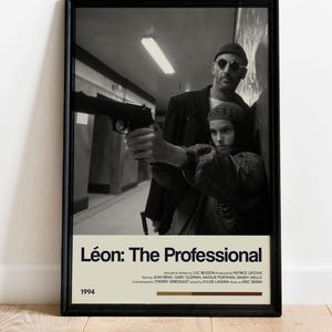 Leon The Professional Poster - Retro Movie Poster Print - Wall Art Poster Decor - Vintage Movie Poster Art - Minimalist Movie Poster