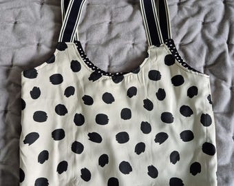 Reversible canvas tote bag - ideal for shopping, beach, or as a large, comfortable shoulder bag.