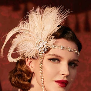 1920s Flapper Headband – Rhinestone Chain Gatsby Headpiece with Feather & Floral Pendant, Great Gatsby Costume Accessory, Party Hairpiece