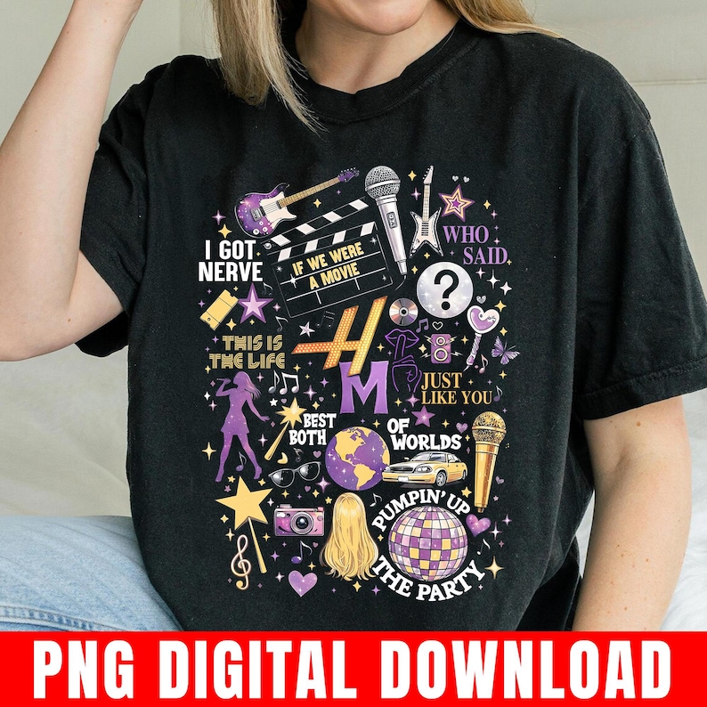 Pode incluir: T-shirt preta com um design gr&aacute;fico colorido com instrumentos musicais, uma claquete de cinema e os textos "I GOT NERVE", "IF WE WERE A MOVIE", "THIS IS THE LIFE", "WHO SAID", "JUST LIKE YOU", "BEST OF BOTH WORLDS" e "PUMPIN' UP THE PARTY".