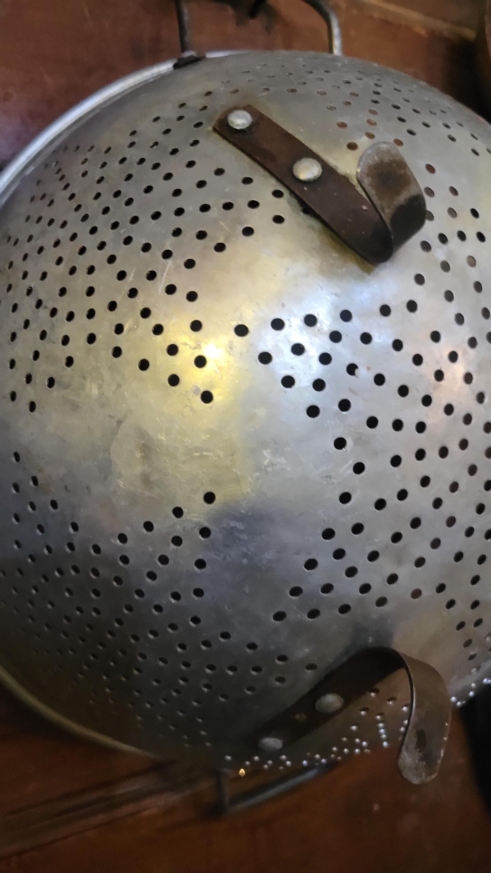 Vintage Aluminum Star Colander – Footed - Etsy