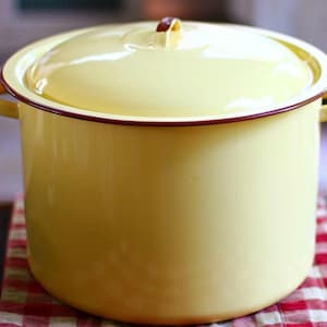 Vintage Yellow Enamelware 5 Quart Stock Pot with Lid Brown Trim Farmhouse Kitchen