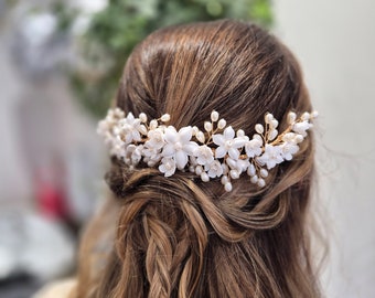 Ceramic flower and pearl gold hair comb, headpiece, wedding hair accessories, bridal hair accessories, bridesmaids' hair