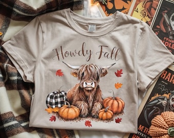 Thanksgiving Graphic Women T Shirt, Howdy Fall Highland Cow Happy Thanksgiving T-Shirt, Pumpkin Flower, Cow Themed Gift,Thanksgiving Shirt
