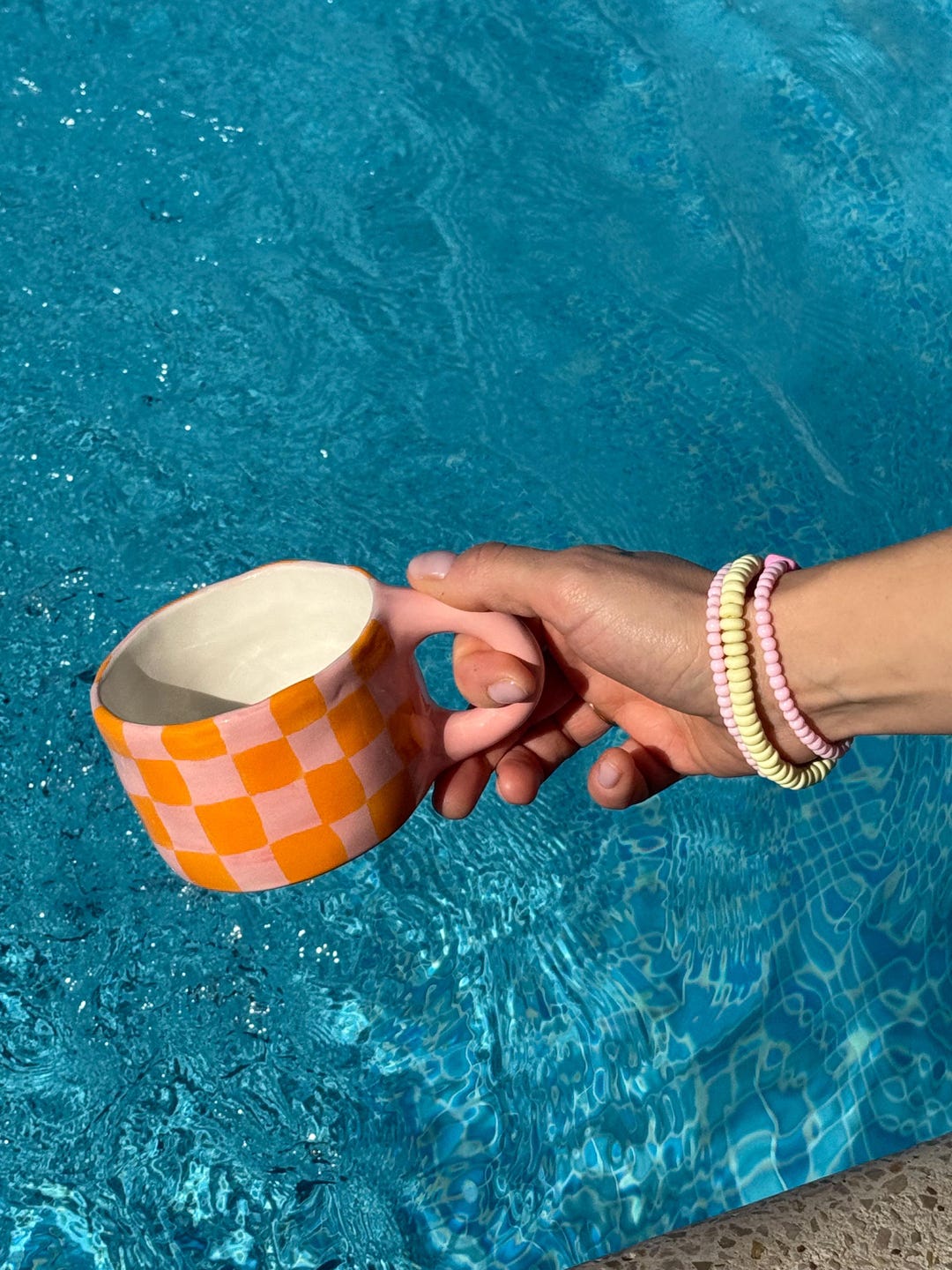 Mug en céramique à carreaux fait main : tasse en poterie rose et orange - Etsy France