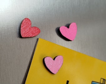 Set mit 3 Mini Herzförmigen Holz-Kühlschrankmagneten, rosa Herz Magneten, Mini Magneten für Whiteboard Memoboard und magnetische Planer