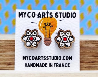 Puces d'oreilles atome, paire de boucles d'oreilles en bois pour scientifique, bijoux fantaisie originaux sur le thème de la science du bois, cadeau pour diplômés en physique et chimie