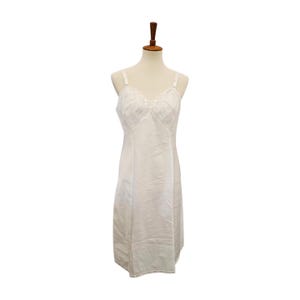 Vintage Wonder Maid White Slip with Lace Trim, Size 38, Union Tag, EC