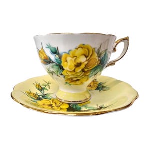 Kop en schotel Royal Standard – gele bloemen, gouden rand, vintage