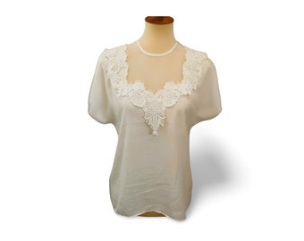 Vintage white short sleeve top, size 8, Sonya Ratay for San Andre, lace trim