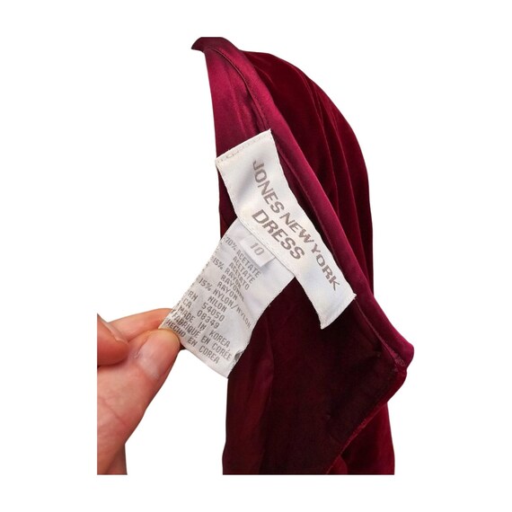 Vintage deep red, wine velvet dress, shoulder pad… - image 6