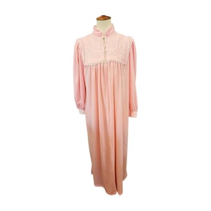 Sweet Vintage Pink Robe with 3-4 Zip, Pockets, Gilligan & O&#39;Malley