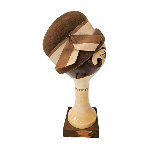 Vintage‎ Frank Olive Brown Velour Hat w/ Bow – Made in Italy Velour 1950s 1960s Vintage Frank Olive Brown Velour Hat w/ Bow – Made in Italy  main image 2