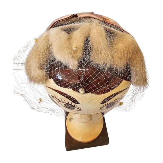 Vintage 1950s Champagne Satin Fur Half Hat With Veil & Bow  display picture 1