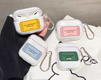Boekenclubticket AirPods-hoesje: AirPods Pro 3 Gen 4-sleutelhanger voor late night lezers