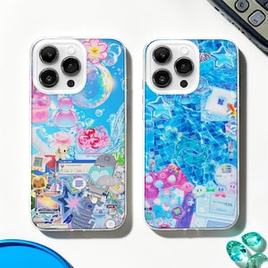 Pode incluir: Duas capas de telefone transparentes com designs coloridos. Uma capa apresenta um fundo azul com bolhas, flores e vários gráficos. A outra capa tem um design azul semelhante a uma piscina com estrelas e gráficos de consoles de jogos.