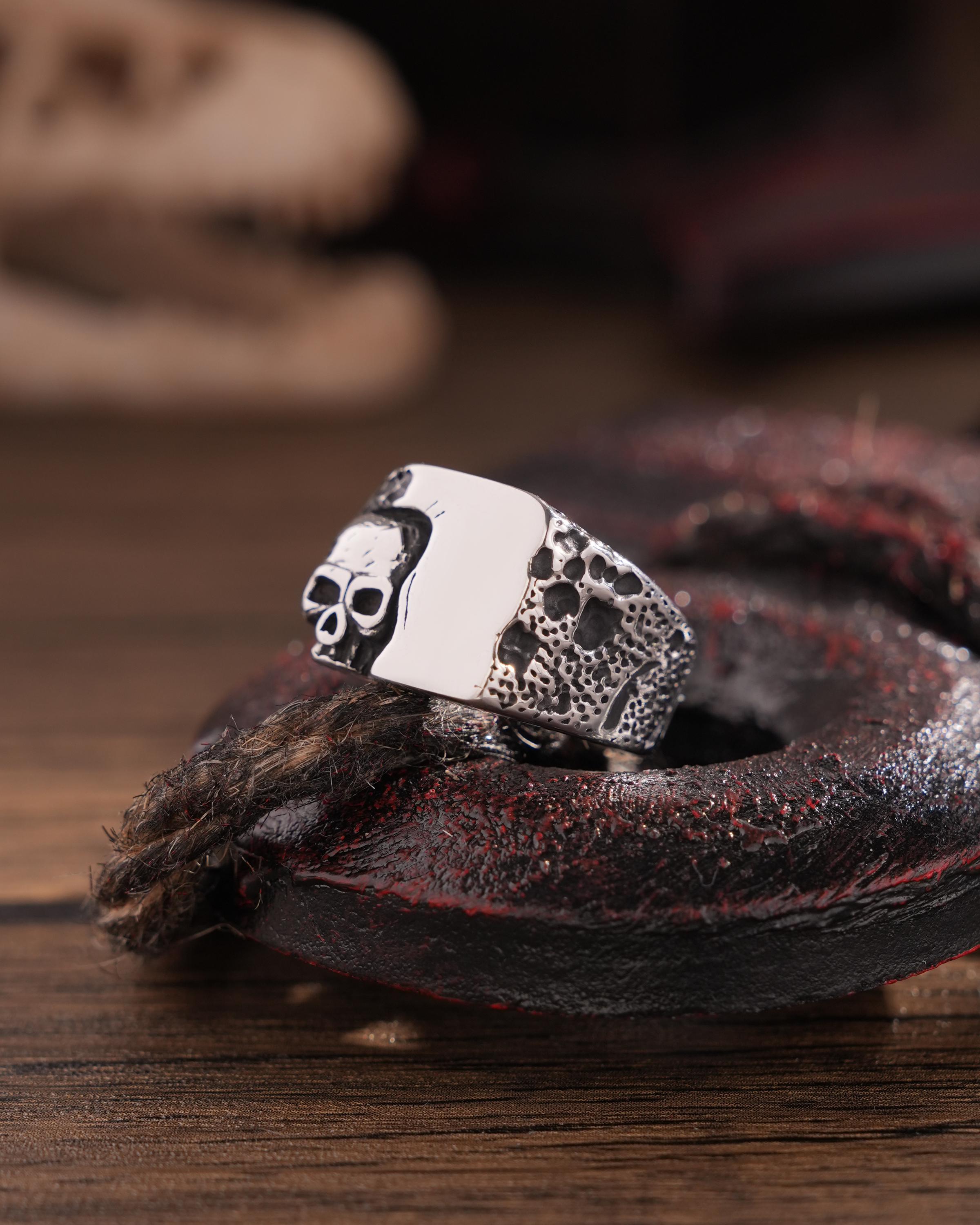Totenkopf Ring Aus Edelstahl Für Herren – Vintage, Punkig & Langlebig