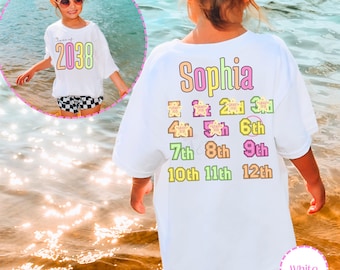 Comfort Colors® Klasse von 2038 Handprint Shirt, 2039 Abschluss Shirt, Geschenk für neuen Studenten erster Schultag, wächst mit mir Fototag Shirt