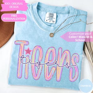 Personalisiertes Maskottchen Shirt, Schul Spirit T-Shirt, personalisiertes Comfort Colors® Lehrer Shirt, personalisierbares T-Shirt für das Schulanfangs-Team, Spieltag Shirt