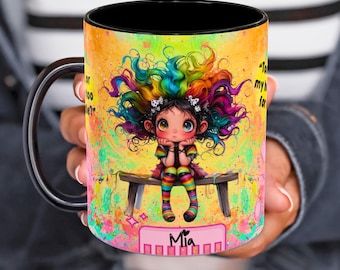 Caneca para cabelo cacheado, cabelo cacheado, escova modeladora para cabelo cacheado, penteado com cabelo cacheado, arte com cabelo cacheado, garota de cabelo cacheado, caneca mágica para cabelo cacheado, caneca que muda de cor, cacheado