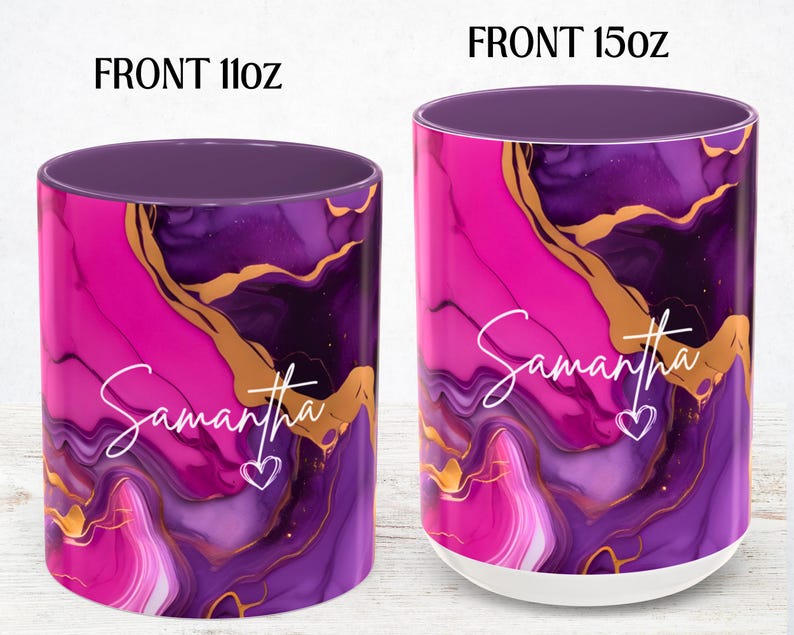 Pode incluir: Caneca de cer&acirc;mica com um design de redemoinho roxo e rosa com detalhes dourados e o nome Samantha em escrita branca. A caneca tem um interior branco e uma borda roxa.