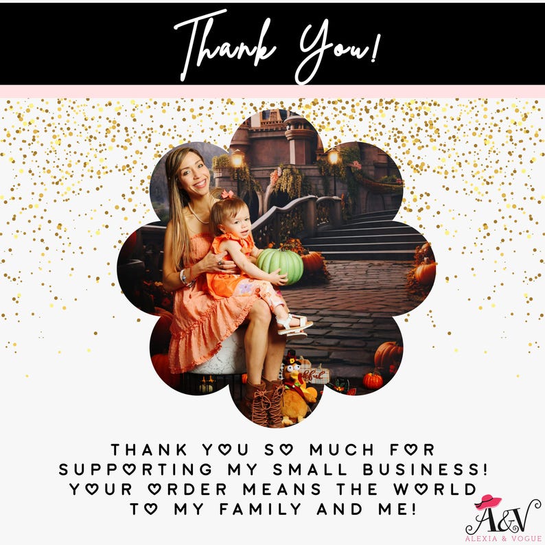 Peut inclure: Une carte de remerciement avec les mots "Thank You!" en &eacute;criture manuscrite. La carte pr&eacute;sente une photo d'une femme et d'un enfant, des citrouilles et le texte "Thank you so much for supporting my small business!"
