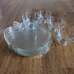 Hazel Atlas Orchard Apple-Shaped Glass Snack Plates and Cups, Set of 4, Vintage, 1950&#39;s, Clear Glass Apple Plates and Cups, Snack Plates