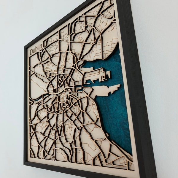 Personalisierte Stadtkarte aus Holz (3D) - Karte aus mehreren Holzschichten - 30x30cm