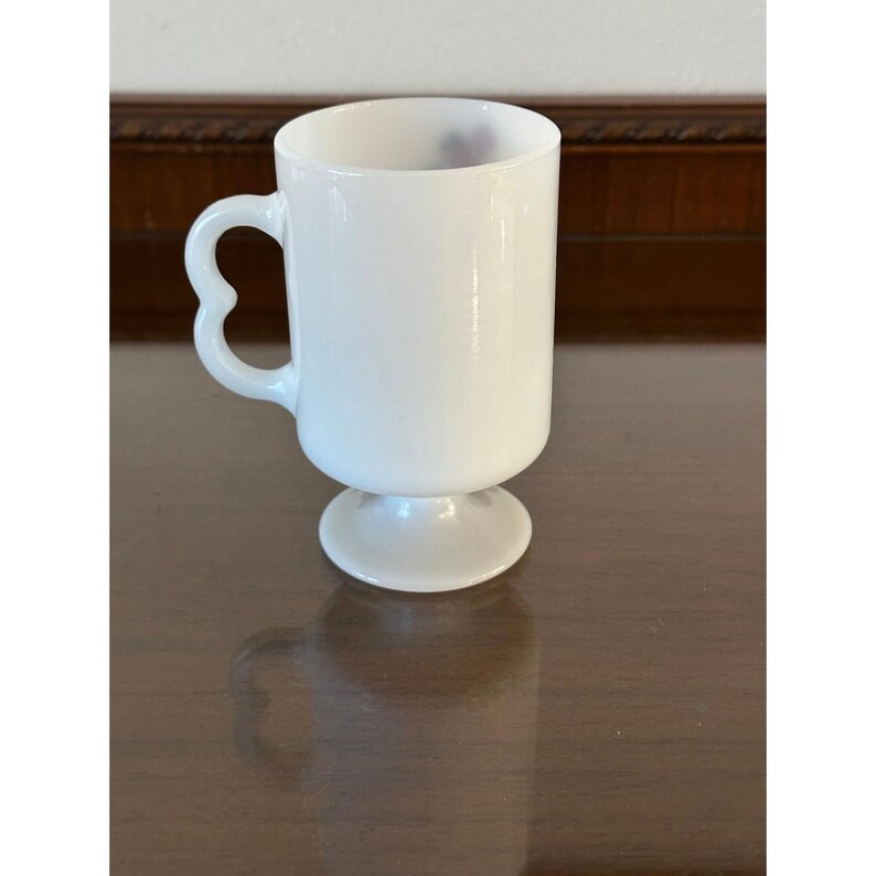 Vintage Minnie Mouse Disney Pedestral Mug image 2