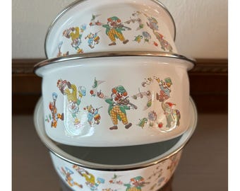 Vintage Enamelware Cooking Pierrot Clown Bowl 3 Piece Set