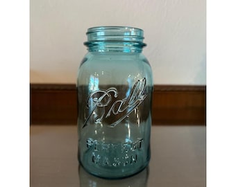 Antique 1910-1923 Antique Ball Perfect Mason Blue Quart Jar w/ Airbubbles #10