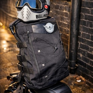 black leather motorcycle backpack mjmoto Waterproof Large Capacity Carbon Fiber Rider Backpack Hard Shell Reflective Motorbike Travel Suitcase Light Version (Black) : Automotive Rain cover included Leather Backpack Harley Davidson Riding