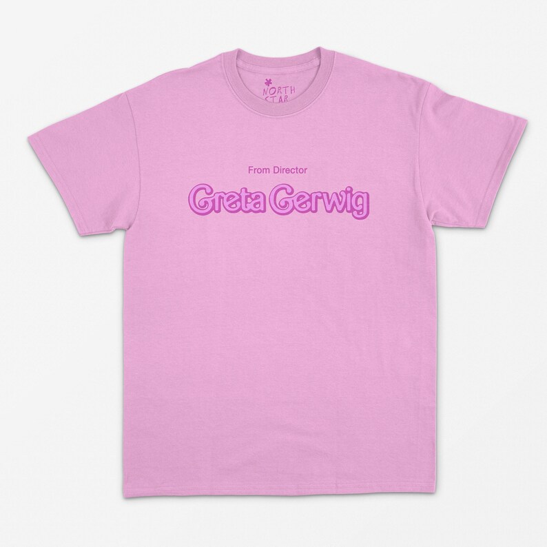 De la directora Greta Gerwig Camiseta - Estilo vintage / Estética Y2K / Años 90 / Punk / Grunge / Gótico / Camiseta de película / Regalo de fanático del cine / Cine imagen 2