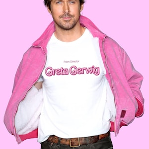 De la directora Greta Gerwig Camiseta - Estilo vintage / Estética Y2K / Años 90 / Punk / Grunge / Gótico / Camiseta de película / Regalo de fanático del cine / Cine imagen 1